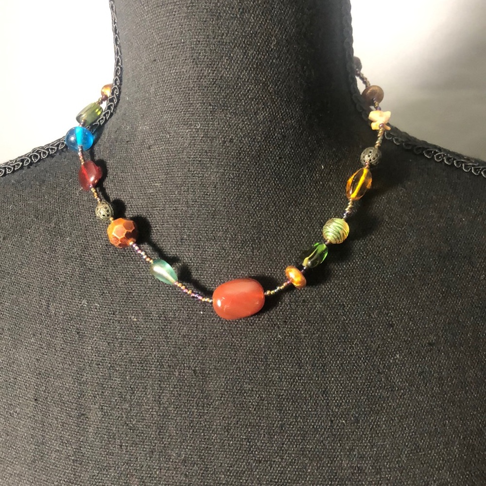 Multi color necklace